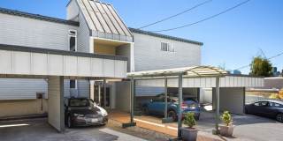 Top Floor Queen Anne Unit! (Beautiful views & 3 Parking Spaces) Gallery 28
