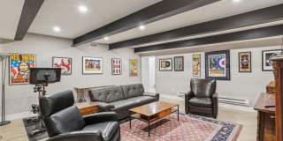 527 BROWN Street Gallery 35