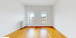 661 HENRY St Gallery 3
