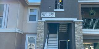 Temecula PKwy. 1 Bedroom, 1 Bath Condo with Garage Gallery 1