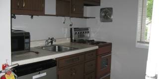 PRELEASING for AUGUST! Close to Campus Gallery 4