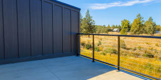 Your Bend Retreat: Spacious End Unit Townhouse with Pilot Butte Views Gallery 25