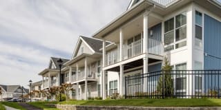 Avalon Harbor Isle Gallery 38