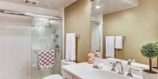1058 Wilmette Avenue Gallery 11