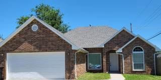 Moore Rental! Available NOW! Gallery 1