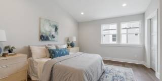 Beautiful Charlotte Park Townhome With Two Car Garage Gallery 28