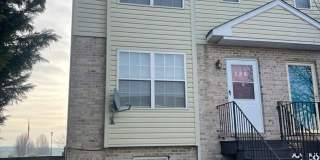 End Unit Townhome in Middletown Village Gallery 1