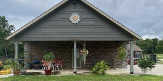 1102 N Anderson Avenue Gallery 1