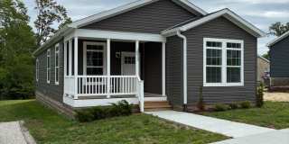 Modern 3 Bedroom 2 Bath House - New Build! Available NOW! Gallery 1
