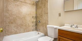 Great house near UCCS with 2x kitchen and 2x laundry! Gallery 26
