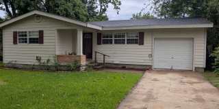 Charming 3/2 Home in the Heart of Temple Gallery 1