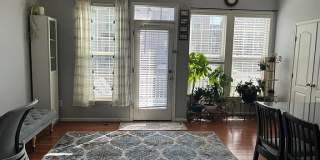 22641 Twitter Square Gallery 12