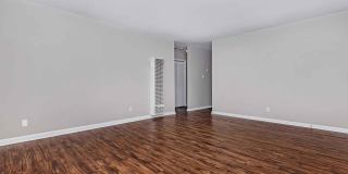 Ladera Woods Gallery 103