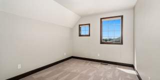 Beautiful 5 Bedroom Home in Windsor CO Gallery 27
