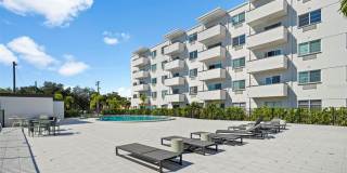 406 S CEDAR AVENUE Gallery 7