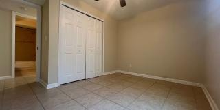 First Floor Condo in Bonaventure Gallery 12