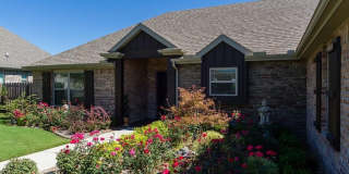 Georgeous 3 bedroom 2 bath home with SOLAR  and a view! Gallery 4