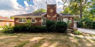 Charming 3-Bedroom Brick Ranch in Harper Woods Gallery 1