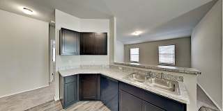 Beautiful 3 Bedroom 2 Bath Home in Shawnee Gallery 10