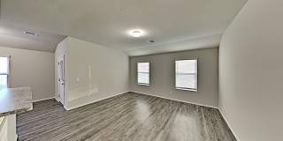 Spacious 3 Bedroom 2 Bath Home in Mustang Schools Gallery 5