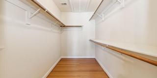 1813 DAWSON Street Gallery 18