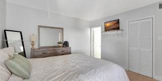 2970 NE 16th Ave Gallery 9