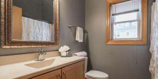 1641 North Franklin Place Gallery 4