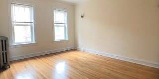 2110 W Ainslie Gallery 1
