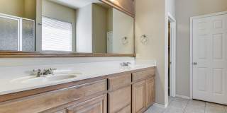 Lone Oak Ridge + Gated Community + 4 beds/2.5 Baths + Storm Shelter + Deer Creek Schools Gallery 20