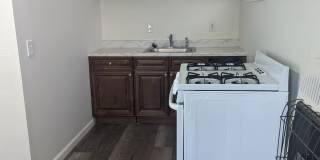 Renovated Basement Level Studio Apartment in Columbia, MO Gallery 8
