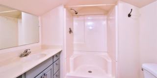 Knoxville 37917 - 3 bedroom, 2 bath Craftsman Home - Contact Ryan Fogarty (865) 333-4840 Gallery 18