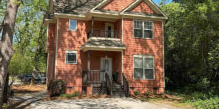 4 Bedroom Downtown Beauty! Gallery 1