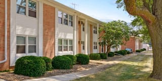 Plaza Manor Gallery 1