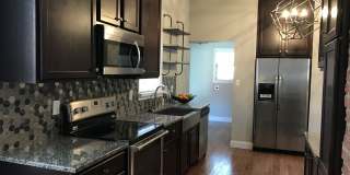 Large Renovated Home Located in the Heart of the Hill! Gallery 1