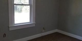 601 E University, Bloomington Gallery 6