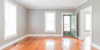 2 Blocks from Campus - 3BR Move in ready now for August 2026! Gallery 4