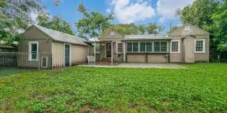 CHARMING ALAMO HEIGHTS COTTAGE Gallery 26