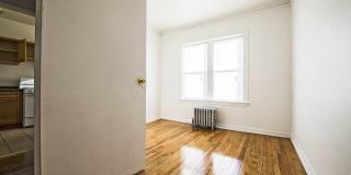 4815-23 W Cortez St Gallery 6