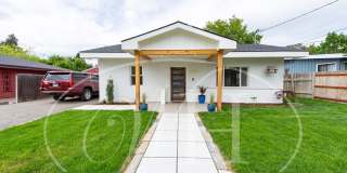 Country Living in Gorgeous 2 Bedroom Home Near Town Gallery 1