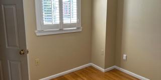 Nicely renovated pet friendly 2 bed in South Boston! Gallery 4