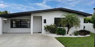 Exceptional Naples Park Single Family home, just minutes to the beach Gallery 1