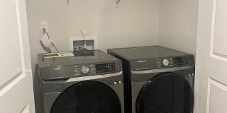 Room in 3 Bedroom Home at Memorial Pkwy Gallery 21