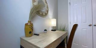 Grande Avenue Gallery 17
