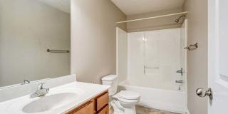 Hub of New Albany Apartments Gallery 13