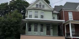 221 Pine Street Gallery 1