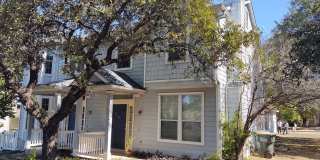 Charming 3/2.5 Townhome for Rent in Kyle, TX Gallery 1