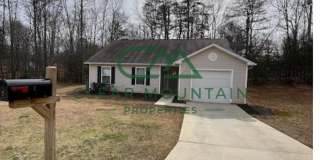 Beautifully Updated 4BR/2BA Home with Modern Finishes and Newly Built Dog Park! Gallery 1