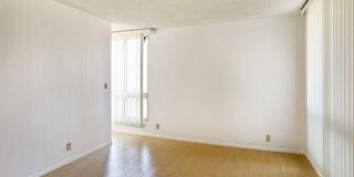 809 South Bundy Drive Gallery 8