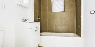 3560 W Cermak Rd Gallery 4