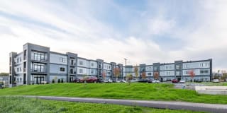 Millside at Heritage Park - 55+ Active Adult Apartment Homes Gallery 30